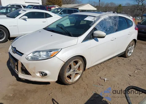 2013 Ford Focus Titanium из США, поврежденный, VIN 1FADP3N25DL203534